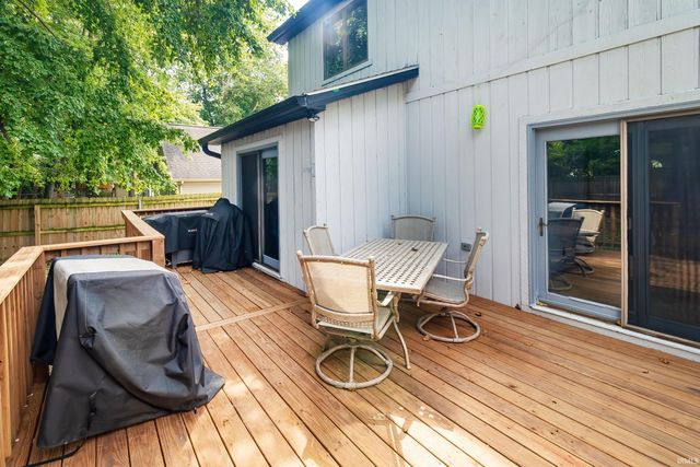 5622 Maple Lane, Newburgh, IN 47630