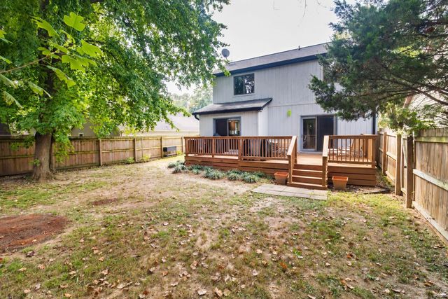 5622 Maple Lane, Newburgh, IN 47630
