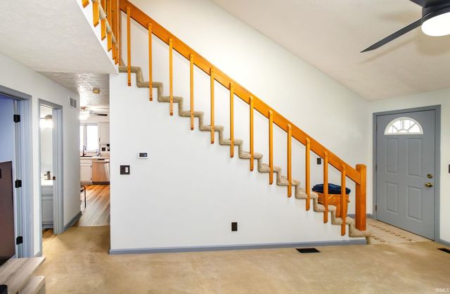 5622 Maple Lane, Newburgh, IN 47630