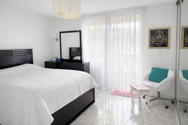 769 SE 1st Way 85, Deerfield Beach, FL 33441