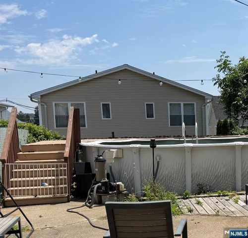 124 Farnham Avenue, Garfield, NJ 07026