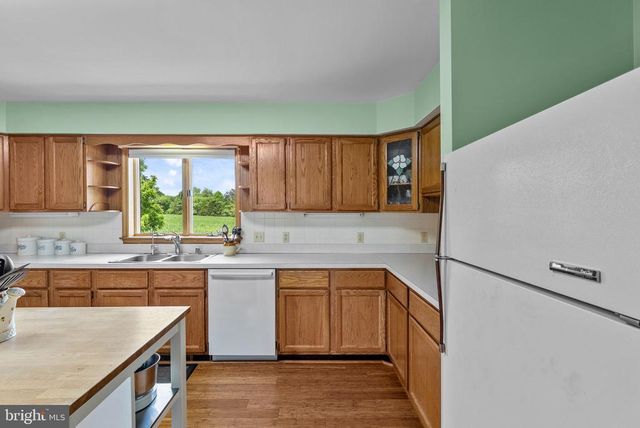11889 CEMETERY RD, Remington, VA 22734