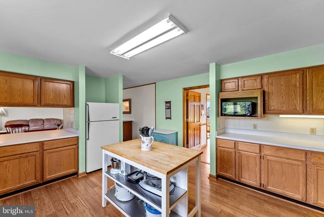 11889 CEMETERY RD, Remington, VA 22734