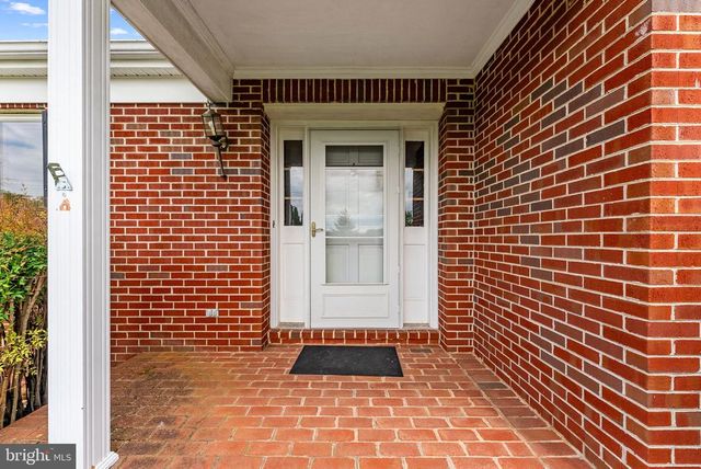 11889 CEMETERY RD, Remington, VA 22734