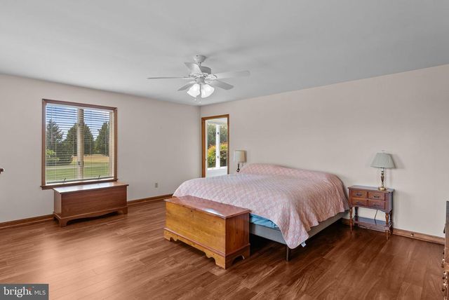 11889 CEMETERY RD, Remington, VA 22734