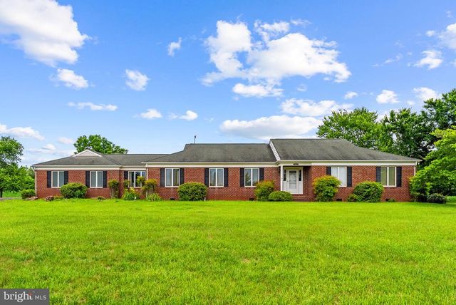 11889 CEMETERY RD, Remington, VA 22734