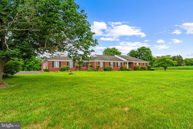 11889 CEMETERY RD, Remington, VA 22734