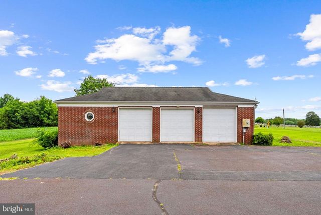 11889 CEMETERY RD, Remington, VA 22734