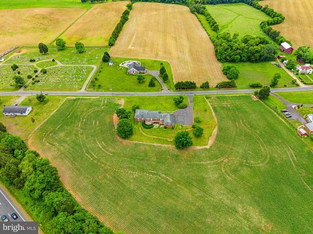 11889 CEMETERY RD, Remington, VA 22734