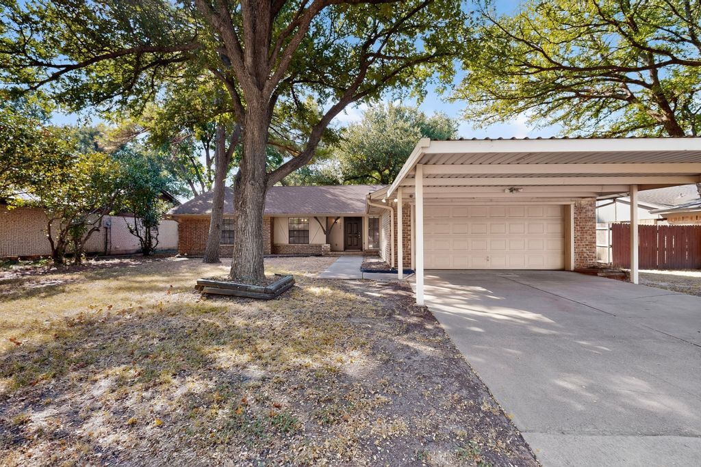 1020 Almond Drive, Mansfield, TX 76063 — exterior