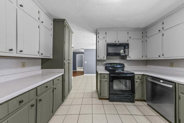 1320 Honey Creek Road SE, Conyers, GA 30013