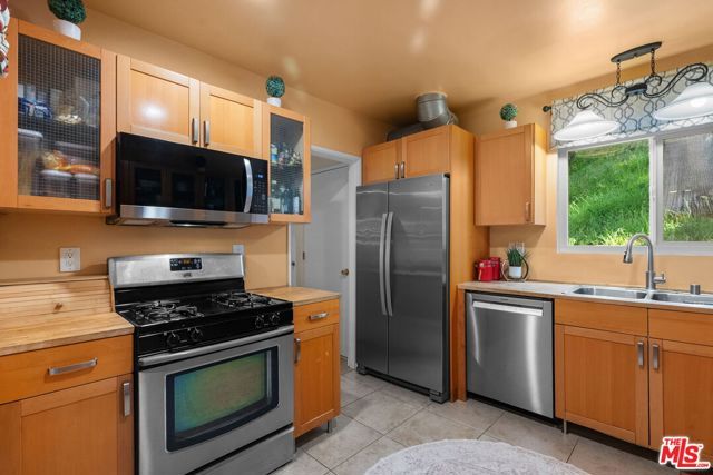 4300 Pampas Road, Woodland Hills (los Angeles), CA 91364
