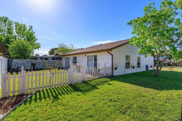 601 OAK MANOR CIRCLE, Orlando, FL 32825