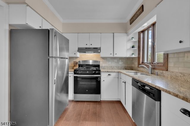 17 Lane Ave, West Caldwell Twp., NJ 07006