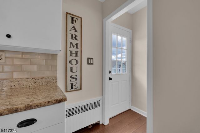 17 Lane Ave, West Caldwell Twp., NJ 07006