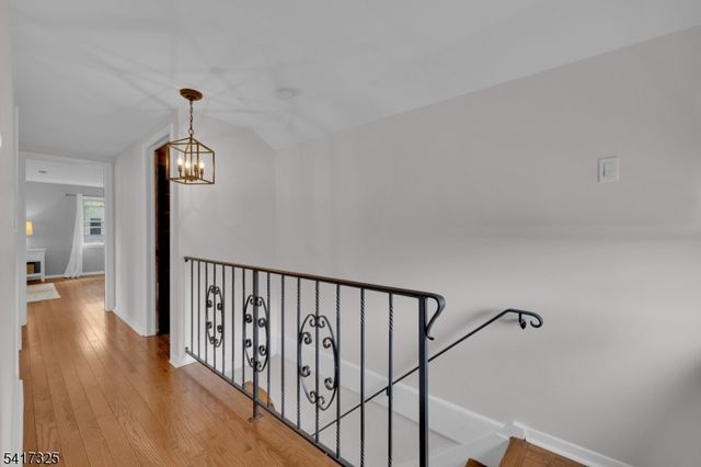 17 Lane Ave, West Caldwell Twp., NJ 07006