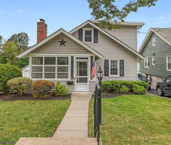 17 Lane Ave, West Caldwell Twp., NJ 07006