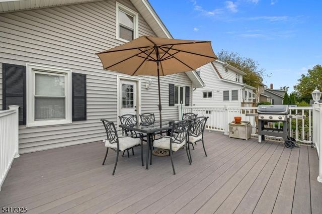 17 Lane Ave, West Caldwell Twp., NJ 07006