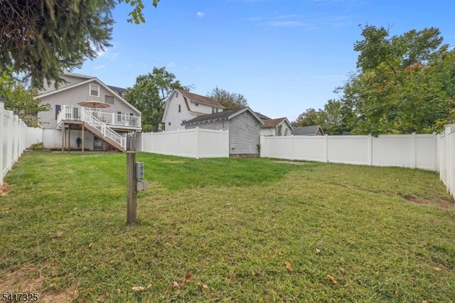 17 Lane Ave, West Caldwell Twp., NJ 07006