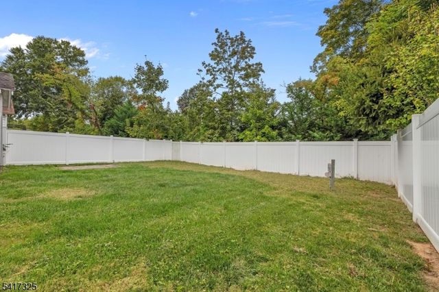 17 Lane Ave, West Caldwell Twp., NJ 07006
