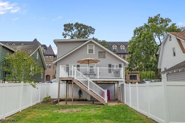 17 Lane Ave, West Caldwell Twp., NJ 07006