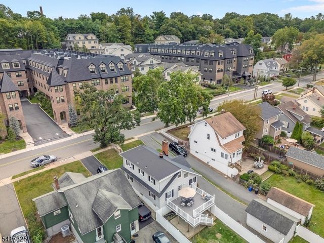 17 Lane Ave, West Caldwell Twp., NJ 07006