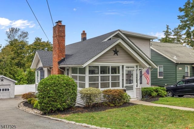 17 Lane Ave, West Caldwell Twp., NJ 07006