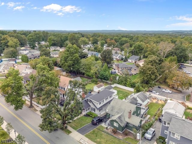 17 Lane Ave, West Caldwell Twp., NJ 07006