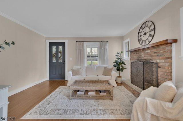 17 Lane Ave, West Caldwell Twp., NJ 07006