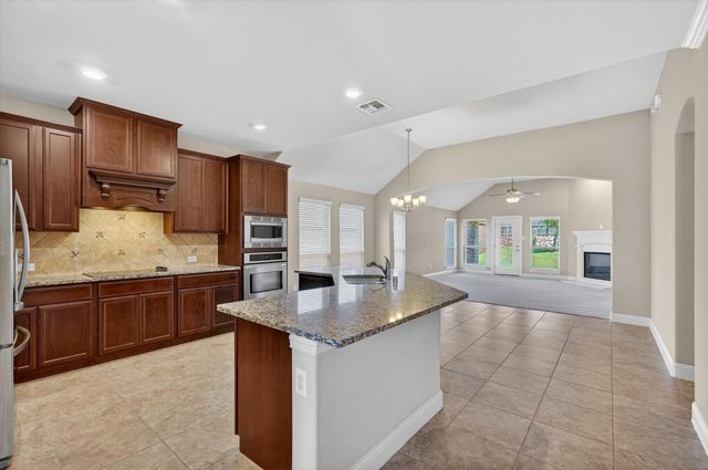 557 Lake Bluff Avenue, Oak Point, TX 75068