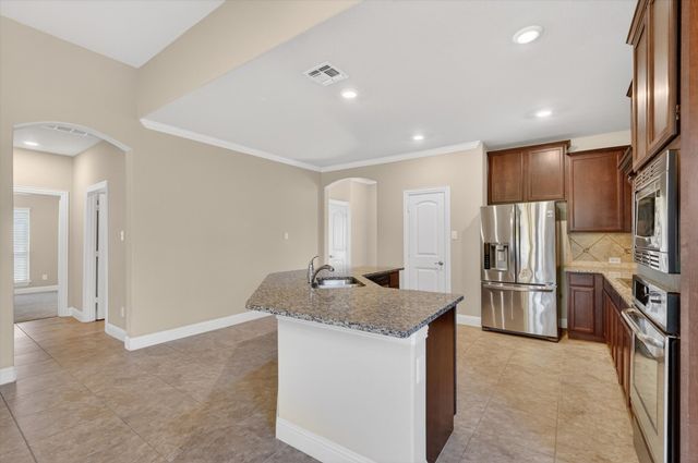 557 Lake Bluff Avenue, Oak Point, TX 75068