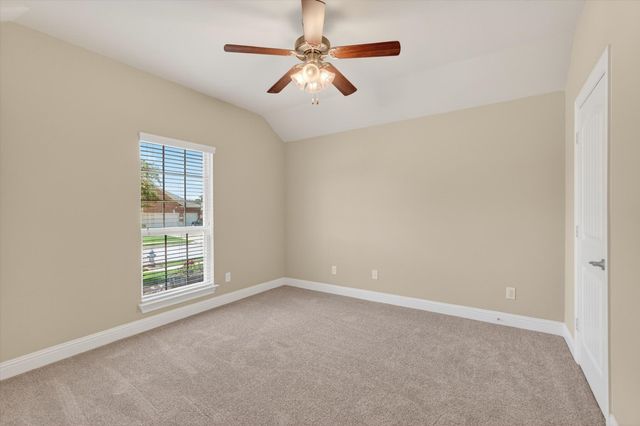557 Lake Bluff Avenue, Oak Point, TX 75068