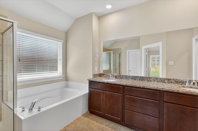 557 Lake Bluff Avenue, Oak Point, TX 75068