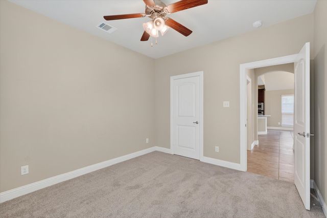 557 Lake Bluff Avenue, Oak Point, TX 75068