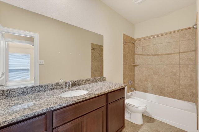557 Lake Bluff Avenue, Oak Point, TX 75068
