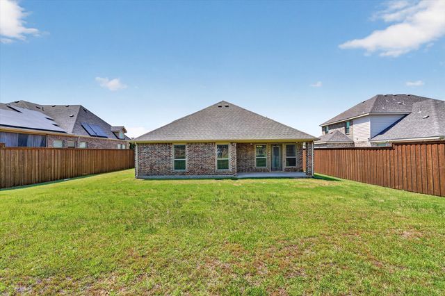 557 Lake Bluff Avenue, Oak Point, TX 75068