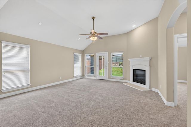 557 Lake Bluff Avenue, Oak Point, TX 75068