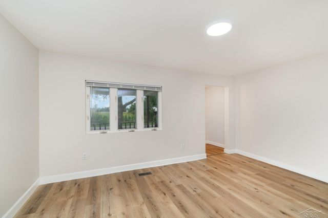 143 Tierney Road, Bay City, MI 48708