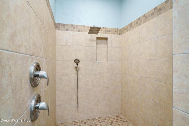 12251 W Blessing Hill RD, Post Falls, ID 83854