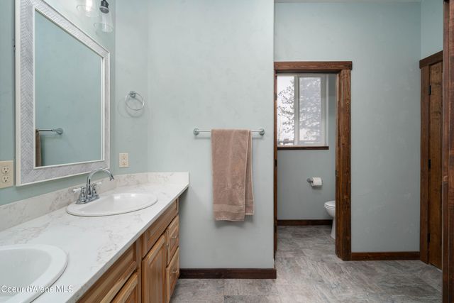 12251 W Blessing Hill RD, Post Falls, ID 83854