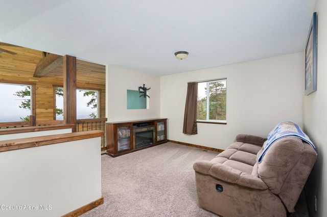 12251 W Blessing Hill RD, Post Falls, ID 83854