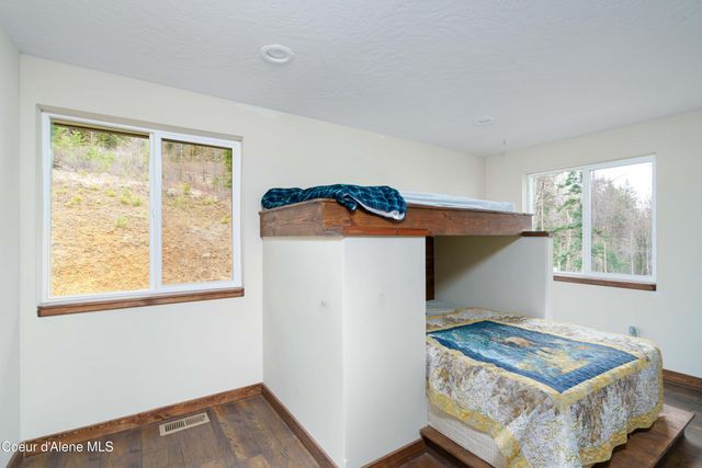 12251 W Blessing Hill RD, Post Falls, ID 83854