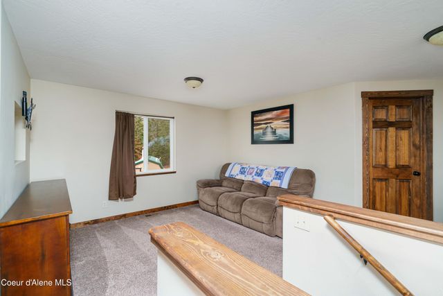 12251 W Blessing Hill RD, Post Falls, ID 83854