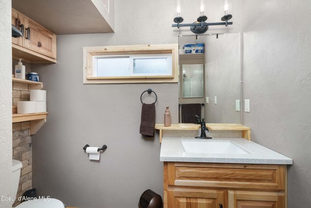 12251 W Blessing Hill RD, Post Falls, ID 83854