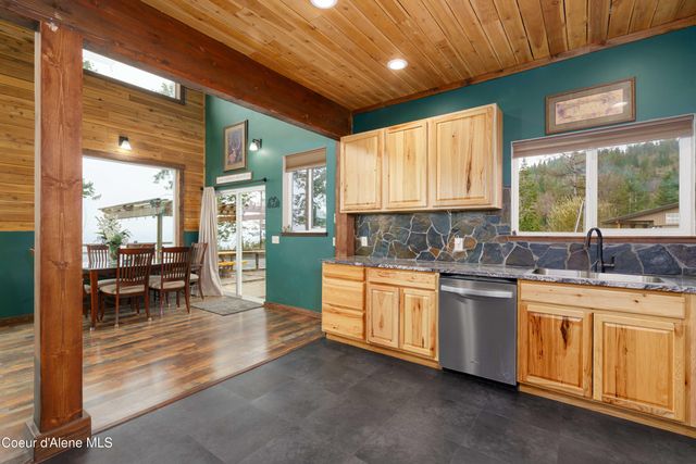 12251 W Blessing Hill RD, Post Falls, ID 83854