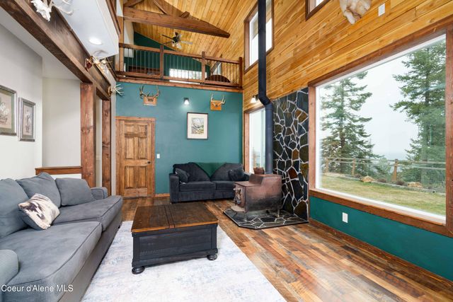 12251 W Blessing Hill RD, Post Falls, ID 83854