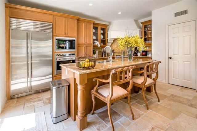 6 Gentle Breeze, Newport Coast, CA 92657