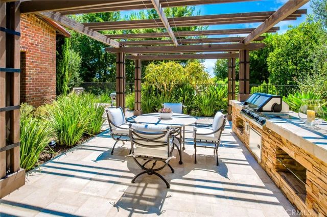 6 Gentle Breeze, Newport Coast, CA 92657