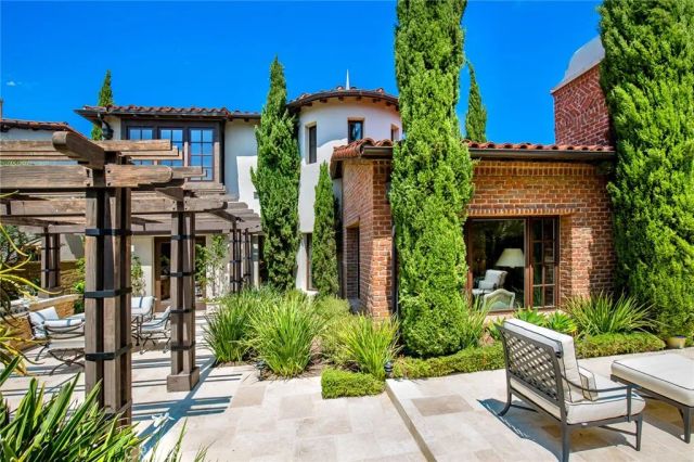 6 Gentle Breeze, Newport Coast, CA 92657