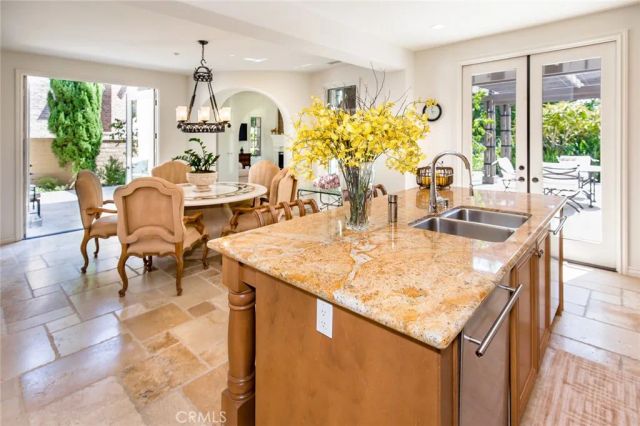 6 Gentle Breeze, Newport Coast, CA 92657